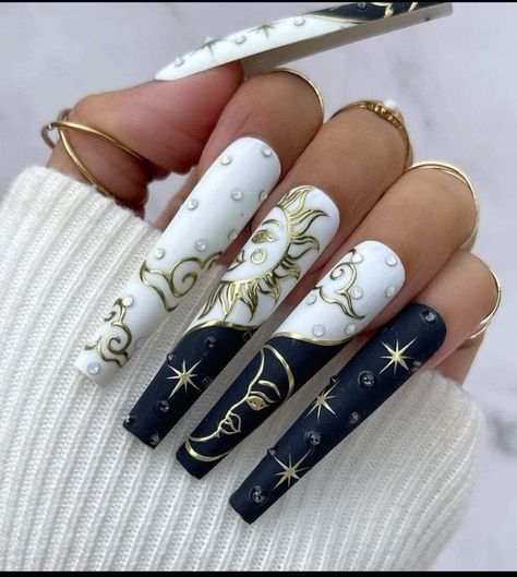 Simple December Nails, Beach Nails Art, Art Tricks, January Nail Designs, Sun Nails, Stilleto Nails Designs, Gucci Nails, Horror Nails, 2023 Nail