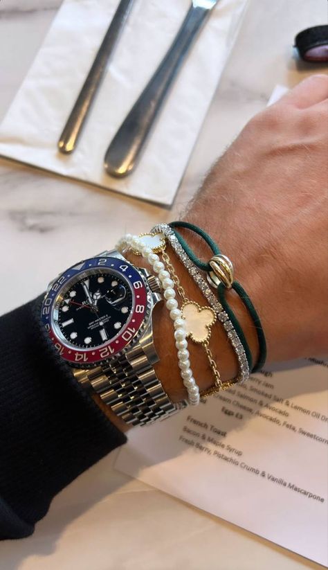 Rolex GmT master II pepsi Luxury Gifts For Men, Rolex Gmt Master Ii, Gold Watch Men, Dope Jewelry, Jewelry Fashion Trends, Classy Jewelry, Jewelry Lookbook, Men Fashion Casual Outfits, Rolex Gmt