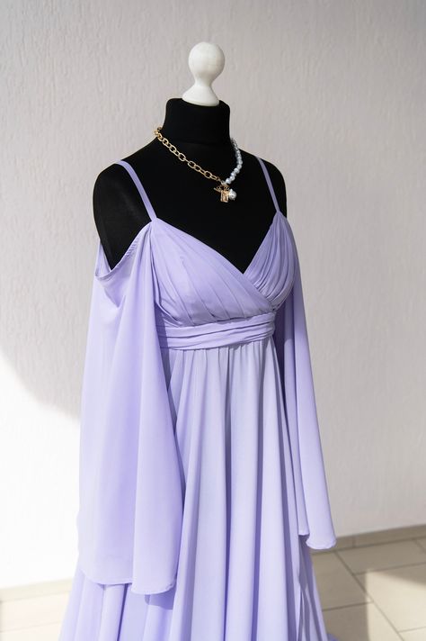 Megara Inspired Dress, Purple Greek Goddess Dress, Futuristic Dress Women, Women Dress Photoshoot, Lilac Outfit Aesthetic, Purple Fantasy Dress, Lilac Clothes, Flowy Purple Dress, Lavender Outfit Ideas