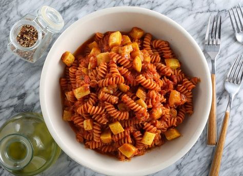 Try this step by step Barilla recipe for a delicious meal that you’re sure to love. Barilla Recipes, Sauteed Squash, Rotini Pasta, Italian Recipe, Italian Recipes Authentic, Yellow Squash, Red Lentil, Authentic Italian, Marinara Sauce