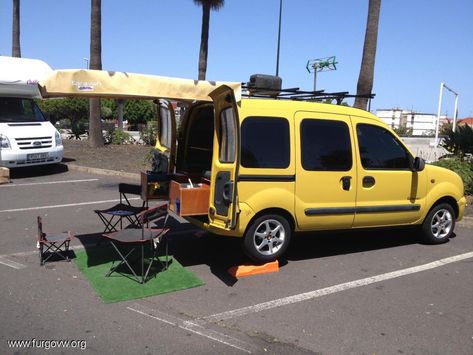 Renault Kangoo Camper, Kangoo Camper, Normal Cars, Micro Camper, Car Camper, Mini Camper, Vw Transporter, Camping Car, Ford Transit