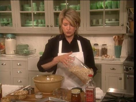 Martha's Healthy Granola Recipe | Watch Martha make her homemade granola, which has less sugar and less fat than the granola sold in stores. Get the full recipe here: http://bit.ly/2MDowca | By Martha Stewart | Facebook | I bet all of you love granola. I do but when I looked once at a label on a granola bag, I was horrified at the amount of sugar at the amount of fat and about the calories. So, I decided we'd create a recipe that is a lot healthier and a lot less fat and a lot less sugar. In a b Rolled Baklava, Ruffled Milk Pie, Quick Apple Dessert, Healthy Granola Recipe, Milk Pie, Granola Recipe Healthy, Mary Berry Recipe, Old Fashioned Oatmeal, Apple Butter Recipe