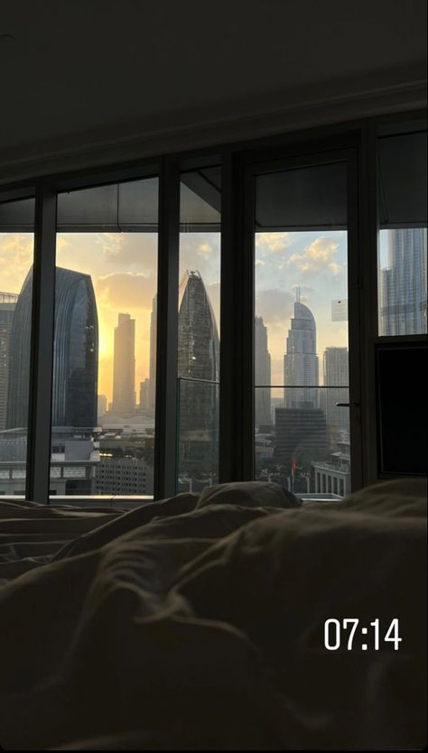 Dubai Apartment View Aesthetic, Dubai Aesthetic Apartment, Dubai Luxury Apartment, Luxury Lifestyle Apartments, Dubai Apartment View, Dubai Instagram Story, Apartment Dubai, Dubai View, Dubai Apartment