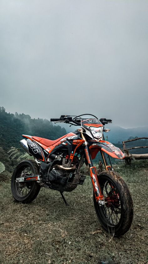 Pin by maleeckberry on Motorcycle bike | Mobil, Kendaraan, Modifikasi mobil Bike Snap, Trail Motorcycle, Ktm Motocross, Moto Wallpapers, Honda Scoopy, Biker Photography, Motorcross Bike, Biker Photoshoot, Motorcycle Wallpaper