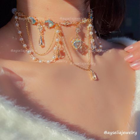 Royalcore Collection 👑✨ The necklace length refers to the measurement with the closure. 2 inches extender chain is attached to the necklace. You can wear it as a necklace or choker. Free US shipping on orders over $35 ♡ J E W E L R Y ∙ D E T A I L S ♡ * Designed with crystals and glass pearl beads. * Charms are 14k gold plated brass * Stainless steel clasp and extender ( very durable and tarnish resistant ) ♡ S H I P P I N G ♡ Ships the next day with USPS, tracking info is available on Etsy. US Bridgerton Jewelry, Schmuck Gold, Delicate Choker, Romantic Necklace, Bride Jewelry, Jewelry Elegant, Gold Bride Jewelry, Magical Jewelry, Wedding Jewellery Necklace