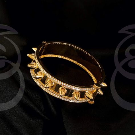 Beautiful Omani Jewellery Omani Jewellery, Jewellery Design, Oman, Silver Gold, Gold Bracelet, Crown Jewelry, Crown, Silver, Gold