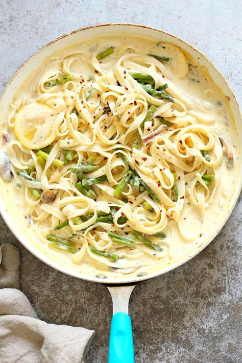 Tofu Cream Sauce, Vegan Asparagus Recipes, Lemon Vegan, Lemon Asparagus Pasta, Garlic Asparagus, Lemon Cream Sauces, Lemon Asparagus, Vegan Richa, Steamed Cauliflower