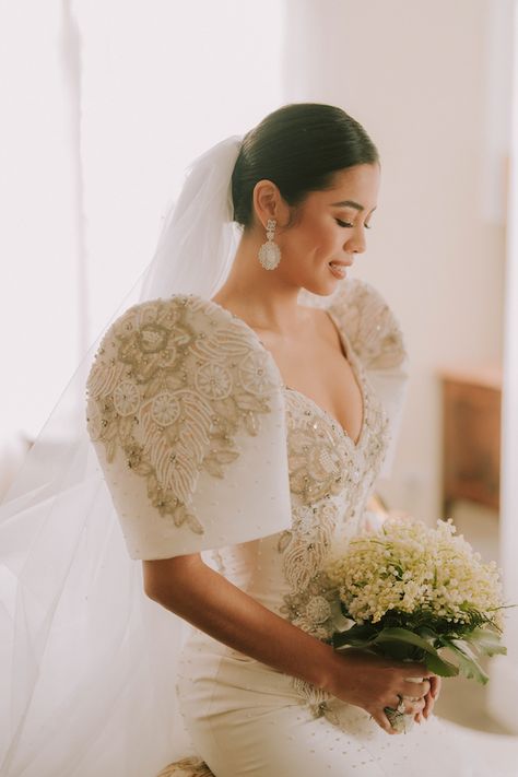 Ella Pangilinan Wedding, Filipina Wedding, Philippine Wedding Dress, Filipino Wedding Dress, Debut Inspiration, Filipiniana Wedding Dress, Filipiniana Wedding Theme, Modern Filipiniana Dress, Filipiniana Wedding