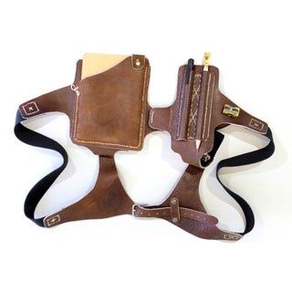 Sketchbook Shoulder Holster : 10 Steps (with Pictures) - Instructables Book Holster, Gender Euphoria, Shoulder Holster, Ren Faire Costume, Storyboard Template, Holster Bag, Leather Cases, Button Studs, Tommy Shelby