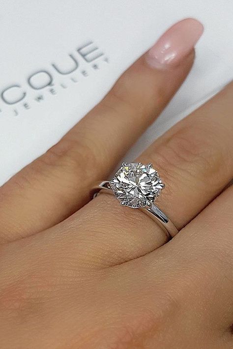 Trendy Engagement Rings, Fine Engagement Rings, Beautiful Wedding Rings, Round Engagement Rings, Wedding Rings Solitaire, Princess Cut Engagement Rings, Simple Engagement Rings, Dream Engagement Rings, Engagement Rings Round