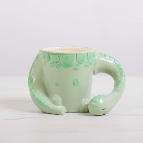 Dino Pottery, Dino Mug, Mug Images, Dinosaur Mug, Pottery Inspiration, Clay Mugs, Mug Art, Ceramics Pottery Art, Gadget Gifts