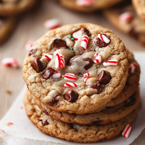 Peppermint Chocolate Chip Cookies, Xmas Cookie, Peppermint Chocolate, Easy Christmas Cookie Recipes, Things To Bake, Baking Treats, Chocolate Chip Cookies Recipe, Christmas Cookie Recipes, Cookie Bar Recipes