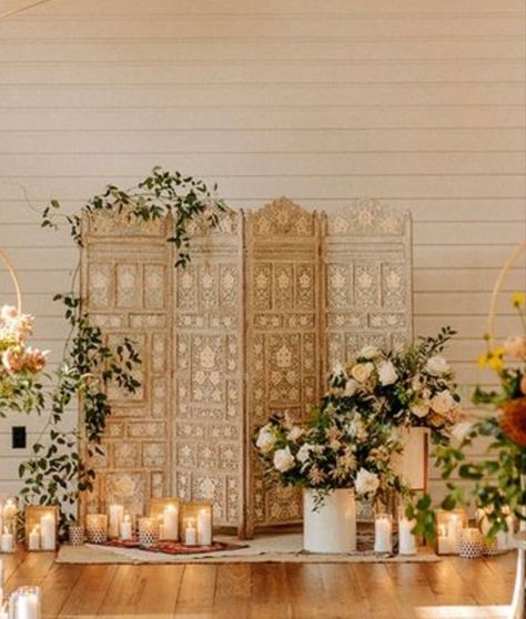 Folding Screen Wedding Backdrop, Hindu Wedding Decorations Backdrops, Photo Op Wedding Backdrop, Room Divider Backdrop Wedding, Rokha Decor, Wedding Reception Photo Backdrop, Photobooth Wedding Backdrop, Wedding Backdrop Indoor, Royal Backdrop