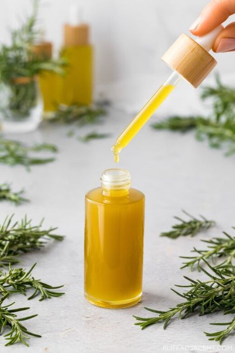 Make Rosemary Oil, Rosemary Water For Hair, Rosemary Hair Oil, Hair Grow Oil, Hair Oil Recipe, Rosemary Oil For Hair Growth, Rosemary Hair Growth, Hair Grower, Naturally Pretty