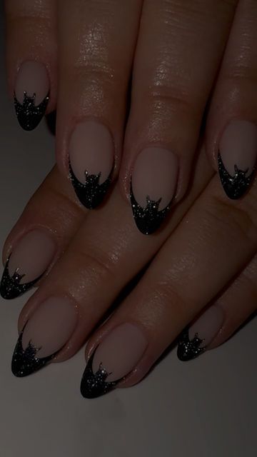 𝐉𝐚𝐬𝐦𝐢𝐧𝐞 on Instagram: "it’s frickin’ bats 🦇
.
.
.
.
#halloweennails #batnails bat nails Halloween nails" Batman Nails, Frickin Bats, Bat Nails, Perfect Ten, Nails Halloween, Black Bat, French Tip Nails, Beautiful Makeup, Halloween Nails