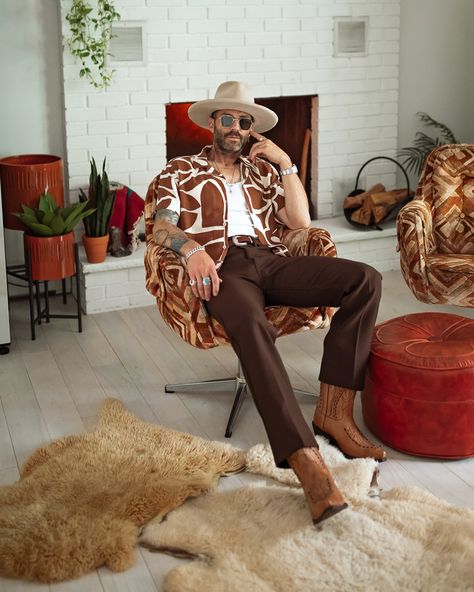 Eric Wertz (@bluecollarprep) • Instagram photos and videos Cool Country Outfits Men, Western Chic Mens Outfit, Western Outfits Man, Male Western Outfit, Modern Western Style Men, Modern Western Men’s Fashion, Cowboy Fashion For Men, Modern Cowboy Style Men, Western Men Outfits