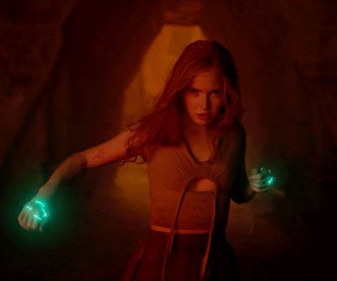 Flying Powers Aesthetic, Nature Powers Gif, Elora Danan Aesthetic, Ellie Bamber Aesthetic, Electrokinesis Gif, Shadow Powers Gif, Ellie Bamber Willow, Light Powers Gif, Ellie Bamber Gif