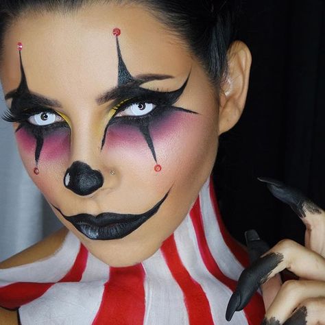 Maquillage Halloween Clown, Clown Face Paint, Make Up Diy, Halloween Makeup Clown, Halloween Gesicht, Scary Clown Makeup, Female Clown, Creepy Halloween Makeup, Cute Halloween Makeup