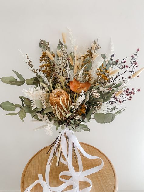 Banksia Wedding Bouquet, Dried Native Bouquet, Dried Australian Native Bouquet, Native Flower Wedding Bouquet, Banksia Flower Arrangement, Wedding Native Flowers, Australian Native Bouquet Wedding, Native Bridal Bouquet, Australian Native Wedding Bouquet