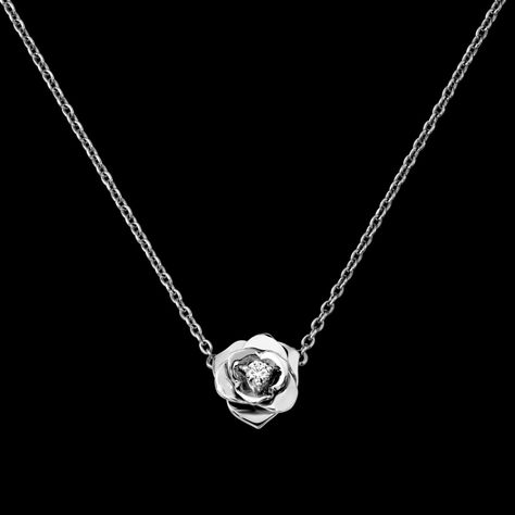 White gold Diamond Pendant G33U0087 - Piaget Luxury Jewelry Online Luxury White Gold Jewelry, Piaget Rose Necklace, Piaget Rose, Luxury Jewelry Store, Rose Pendant Necklace, Gold Jewelry Outfits, Modern Gold Jewelry, Real Gold Jewelry, Antique Gold Jewelry