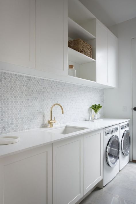 White Laundry Room, Dream Laundry Room, White Laundry, Laundry Room Renovation, Laundry Design, Modern Laundry Rooms, Laundry Room Remodel, Laundry Room Cabinets, Laundry Room Inspiration