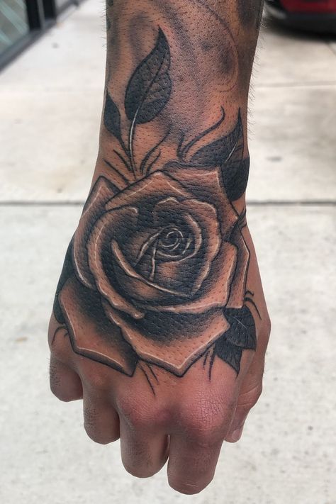 Dope Tattoos For Men, Rosen Tattoo Mann, Black And Grey Rose Tattoo, Rose Tattoo Cover Up, A Rose Tattoo, Tato Ikan Koi, Black And Grey Rose, Skull Hand Tattoo, Rose Hand Tattoo