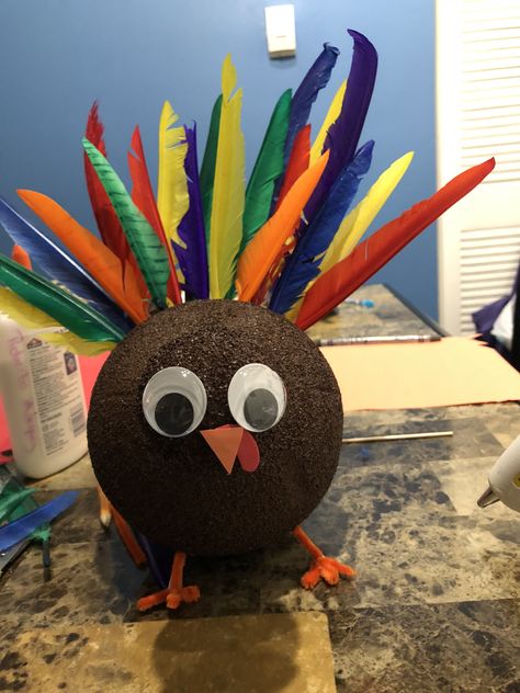 Foam turkey project Egg Carton Turkey, Big Turkey Craft, Foam Turkey Craft, Decorated Turkey Feather For School, Turkey Air Baloons, Turkey Crafts Kids, Turkey Activity, Diy Turkey, Turkey Project