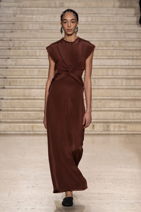 Tove Studio, Maxi Dres, Estilo Denim, Silk Midi Dress, Silk Maxi Dress, Silk Crepe, London Fashion Week, Evening Wear, Dark Brown