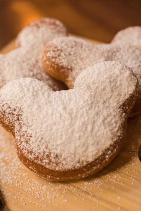 Mickey Beignets, Mouse Recipes, Disney Inspired Food, Beignet Recipe, Disney Treats, Popsugar Food, Princess Tiana, Weekend Plans, Recipe Images