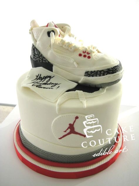 Cake Couture - edible art - Decorated Cakes Jordan Cake Ideas, Sneaker Cake Ideas, Nike Cake, Jordan Cake, Shoes Cake, Cake Design For Men, Shoe Cakes, Jordan Shoe, Shoe Cake