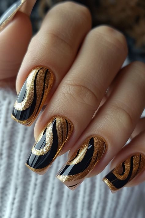 Gold French Tip Nails Black And Gold Nails, Fall Nail Art Designs, Fancy Nails Designs, Black Nail Designs, Fall Nail Art, Nails 2024, Elegant Nails, Nail Art Ideas, Nail Designs Spring