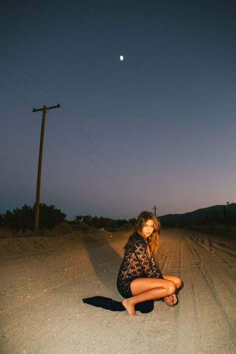 Cailin Russo X Lovers & Drifters Club Joshua Tree Fashion Editorial, Night Desert Photoshoot, Joshua Tree Editorial, Road Photoshoot Ideas, Photography Diary, Party Outfit Christmas, Cailin Russo, Desert Photoshoot, Flash Photo