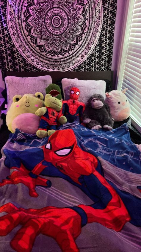 Spider Man Theme Bedroom, Spider Man Room Ideas Aesthetic, Spider Man Bed, Room Ideas Spiderman, Spiderman Bedroom Decor, Spider Man Room Ideas, Spiderman Room Aesthetic, Spider-man Room, Spider Man Room