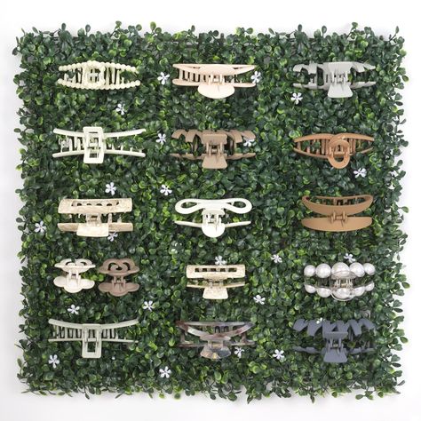 PRICES MAY VARY. 【Claw Clip Organizer】It contains 4 grass claw clip storage panels.Each is 10*10*1.6 inches tall.Each panel has 100 fake leaves.Dense and realistic, the grass wall panel is relatively small.But it can be fully used, and can hold about 30-40 claw clips, which can be used to fill space more flexibly.Install it anywhere you want to decorate, such as the living room, makeup room, bathroom wall, etc. Create a vibrant atmosphere.Bring you good mood. 【Save Space】Do you often get angry w Claw Clip Storage, Small Boutique Decor, Claw Clip Holder, Claw Clip Organizer, Retail Wall Displays, 20 Inch Hair, Salon Suite Decor, Boutique Store Displays, Closet Storage Accessories