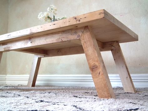 Mebel Antik, Pine Coffee Table, Wood Table Legs, Coffee Table Legs, Timber Furniture, Diy Holz, Perth Australia, Diy Coffee Table, Hamptons Style