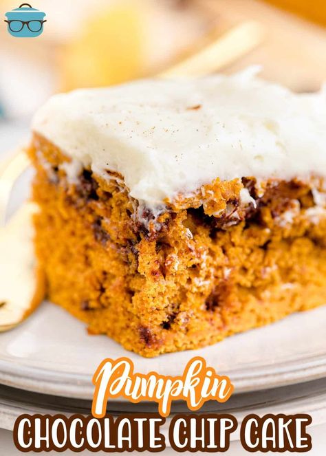 This easy Pumpkin Chocolate Chip Cake with cream cheese frosting is the perfect Fall cake recipe for all those pumpkin and chocolate lovers! Pumpkin Chocolate Chip Cake, Perfect Cake Recipe, Pumpkin Poke Cake, Chocolate Chip Cake Recipe, Spice Cake Mix And Pumpkin, Fall Cake Recipes, Boxed Cake, Chocolate Chip Cake, Pumpkin Chocolate Chip