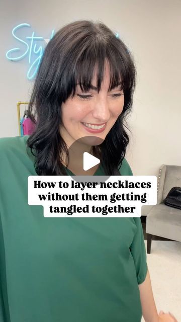 Necklace Trends 2024, How To Layer Necklaces, Layering Hacks, Necklace Trends, Layer Necklaces, Trending Necklaces, Necklace Layering, Trends 2024, Clothes Ideas