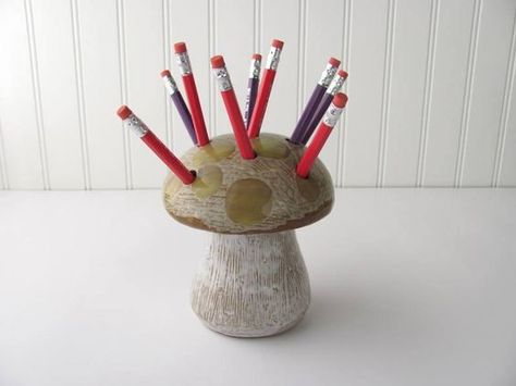 Diy Pencil Holder, Ceramic Mushroom, Ceramic Projects, Pencil Holders, Beginner Pottery, Kids Clay, Clay Plates, Vintage Pencil, 3rd Grade Art