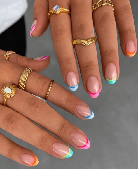 Fun Nail Tips, Summer Nail Designs Flower, Nail Art Ideas French Tip, Easy Classy Nails, Bright French Tips Nails, Blue And Gold Tip Nails, Beach Nails Bright Colors, Almond Nails Fun Designs, Summer Nail Ideas Oval