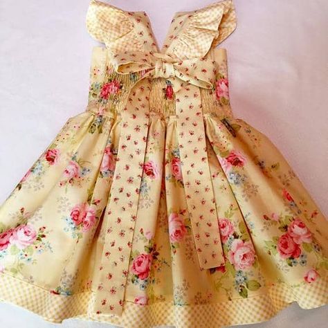 Easter Smocked Dress, Cute Spring Dresses, Cute Easter Outfits, Kids Easter Party, Easter Dresses For Toddlers, Girls Spring Dresses, Easter Outfit For Girls, Easter Dresses, Casual Party Outfit