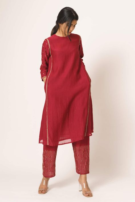 Buy Blue 100% Cotton Embroidered Thread Boat Kurta And Pant Set For Women by Vamil by Tina & Sonali Online at Aza Fashions. A Line Kurti, Red Kurta, Pattern Pants, Chanderi Kurta, Kurta Patterns, Resham Work, Kurta Set For Women, Simple Kurta Designs, Kurti Patterns