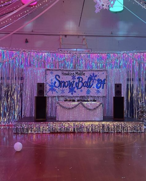 Semi Formal Dance Decorations, Blizzard Ball Dance, School Dances Theme, Snow Dance Decorations, School Winter Dance Decorations, Winter Wonderland Fundraiser, Winter Snow Ball Dance, Elementary School Winter Dance, Winter Fest Decorations