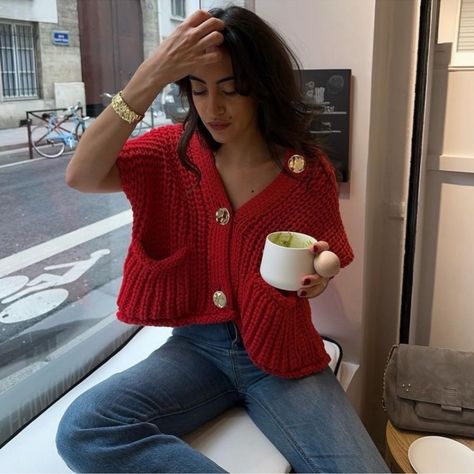 New! Blogger’s Favorite Chunky Knit Vest With Openingsround Necklinefront Pocketsfront Gold Button Closure Nwt Color: Red Material: 100% Acrylic Vest Style Women, Ärmelloser Pullover, Chaleco Casual, Thick Cardigan, Knit Wear, Cardigan Casual, Red Cardigan, Red Sweater, Knit Sleeve