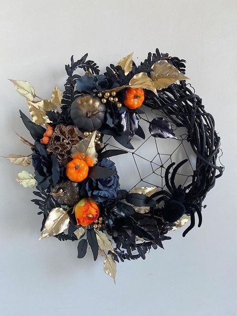 Fall Door Wreath Halloween poutine spider pumpkin decor Indoor Outdoor Handcrafted Patch Halloween Wreath Ideas Diy, Boho Wreaths, Moon Wreaths, Pinecone Wreaths, Spider Pumpkin, Fall Door Wreath, Halloween Door Wreaths, Halloween Elements, Boho Wreath