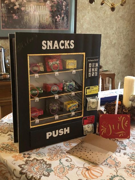 Vending Machine Gift Ideas, Valentine Vending Machine Box Ideas, Valentines Vending Machine, Mini Vending Machine Diy, Vending Machine Valentines Boxes Diy, Vending Machine Valentines Boxes, Vending Machine Craft, Cardboard Vending Machine Diy, Paper Vending Machine