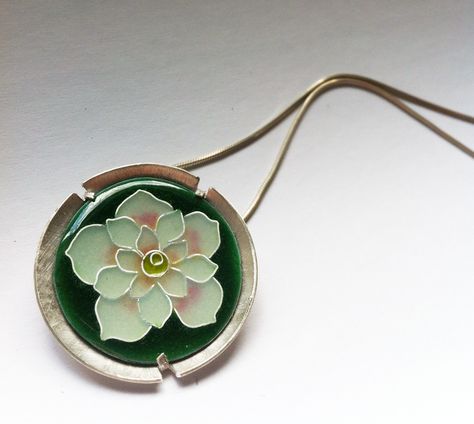 Lotus flower - enamel and silver pendant by Amanda Lloyd Cloisonne Enamel Jewelry, Cloisonne Jewelry, Metalsmithing Jewelry, Enamel Necklaces, Art Nouveau Jewelry, Jewelry Techniques, Cloisonne Enamel, Jewelry Images, Colorful Jewelry