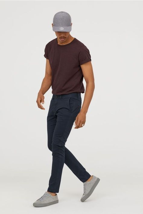 Blue Chinos Men Outfits, Blue Chinos Men, Chinos Men Outfit, Oversize Tshirt Outfits, H&m Men, Stylish Men Casual, Mens Fashion Casual Outfits, Cotton Chinos, Mens Chinos