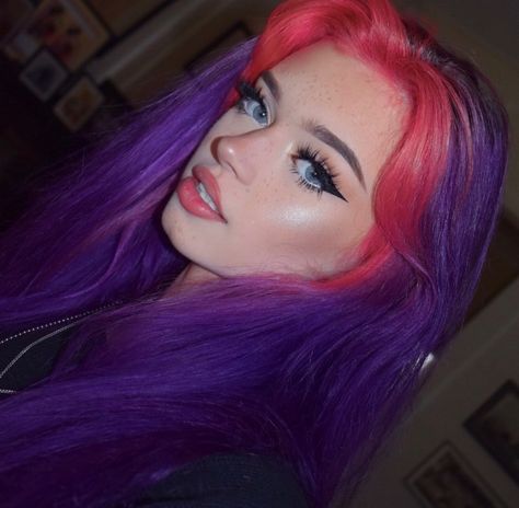 Laura Ncff, Split Dye, Split Dyed Hair, High Quality Picture, Cute Hair Colors, Split Hair, Alternative Hair, Hair Dye Colors, Dye My Hair