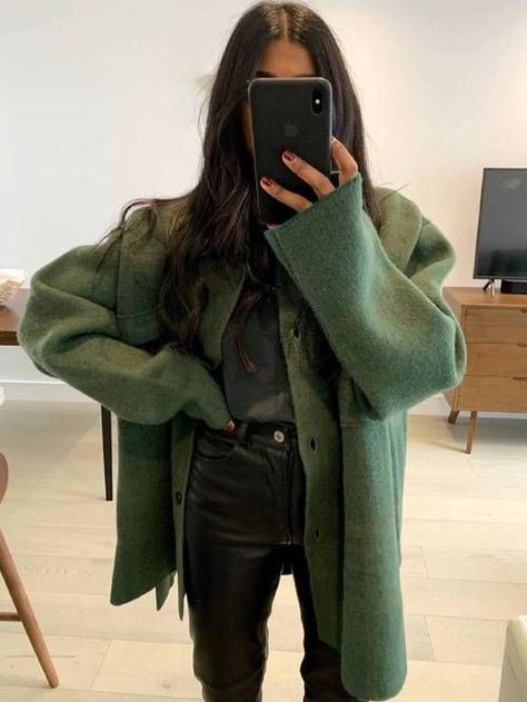 Mark My Words, Gala Gonzalez, Emmanuelle Alt, Mode Instagram, Green Sage, Chique Outfits, 짧은 머리, 2020 Design, Modieuze Outfits