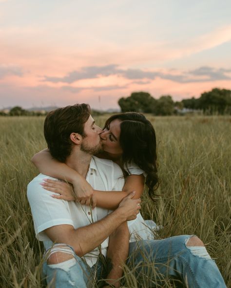 These cuties have an anniversary today 🤍 3 Year Anniversary Photoshoot, One Year Married Photoshoot, Anniversary Photo Poses, 1 Year Anniversary Pictures, One Year Anniversary Photos, 1st Anniversary Photo Shoot Ideas, 1 Year Anniversary Photo Shoot Ideas, 1 Year Anniversary Picture Ideas, 1 Year Wedding Anniversary Photo Shoot